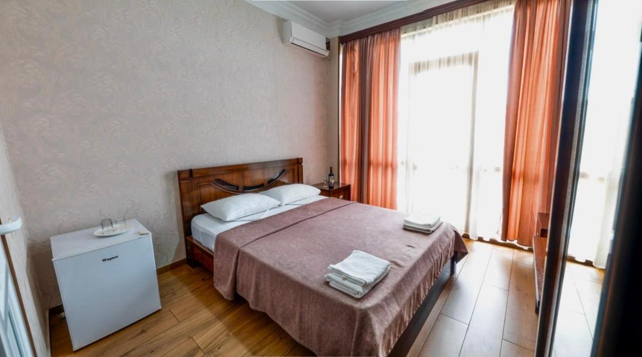 Hotel Palermo Kobuleti Ngoại thất bức ảnh
